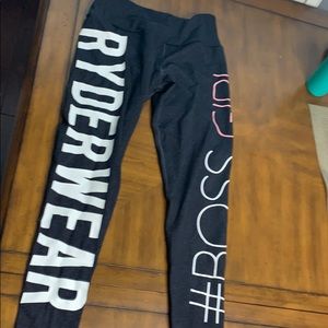 Super fun workout leggings